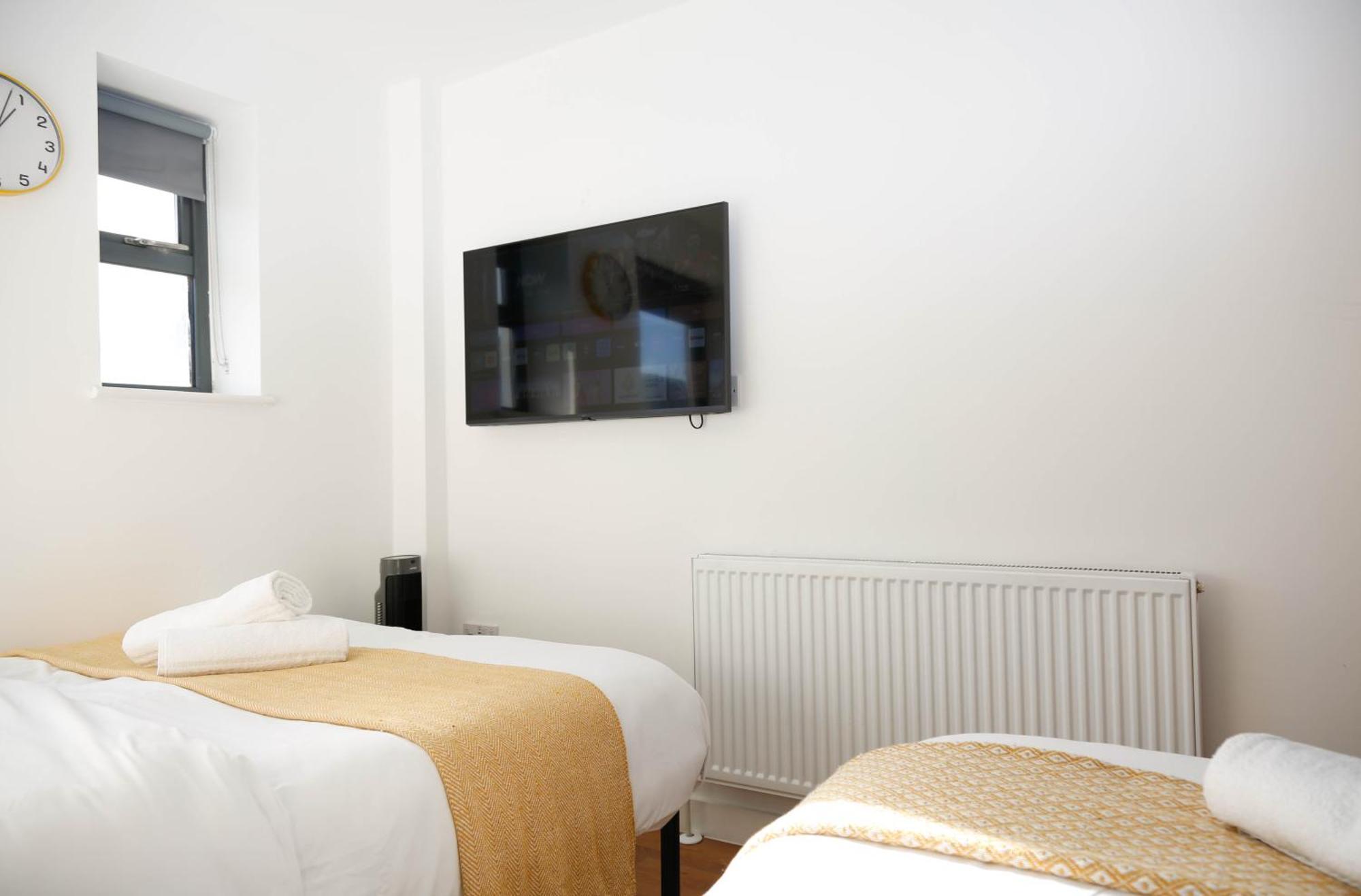 New Luxury Rooms In The Heart Of London Next To Shops, Cafes, Bars & Metro With Shared Bathrooms Экстерьер фото