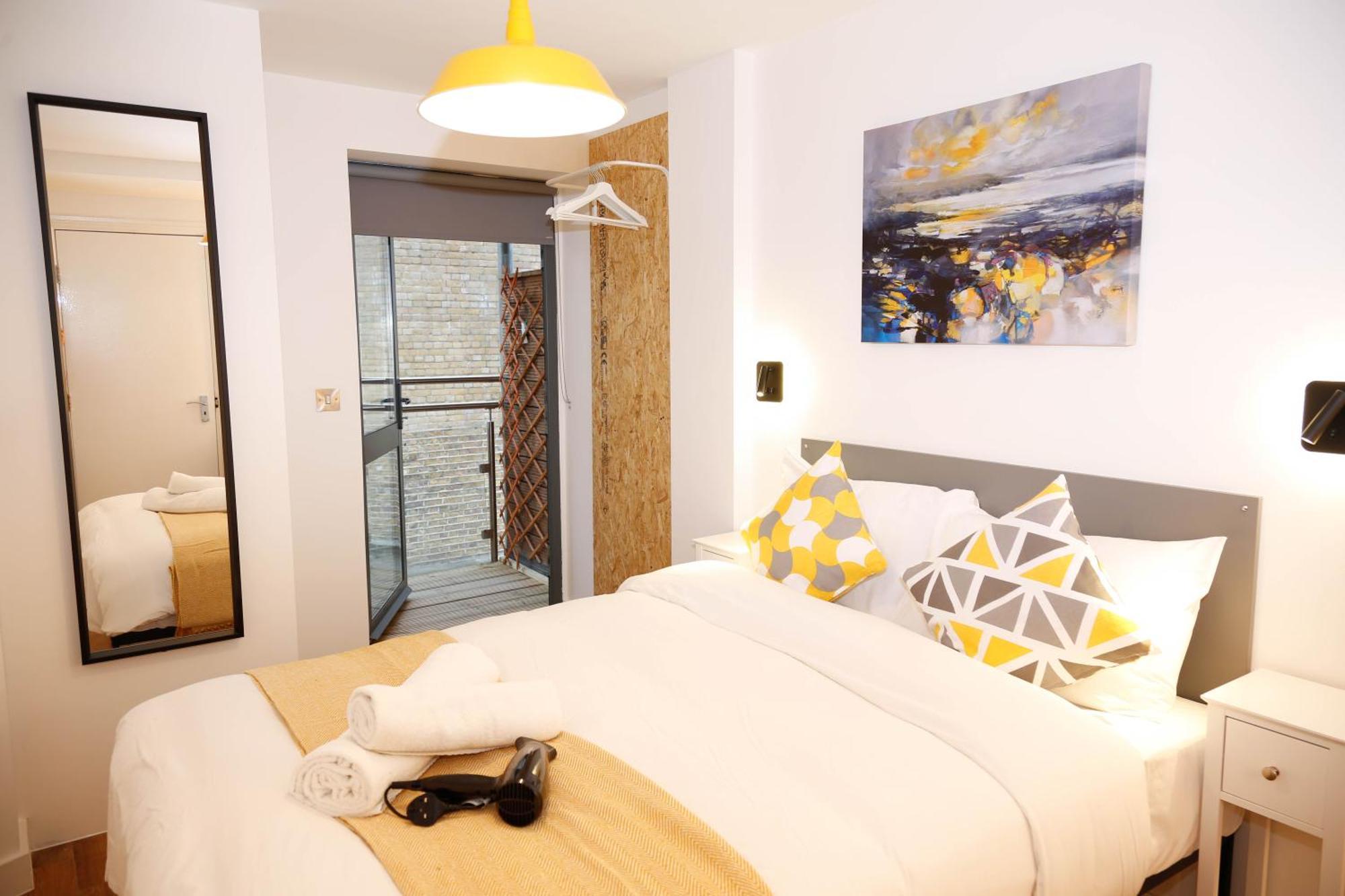 New Luxury Rooms In The Heart Of London Next To Shops, Cafes, Bars & Metro With Shared Bathrooms Экстерьер фото