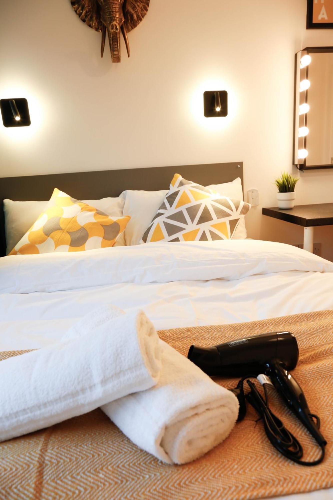 New Luxury Rooms In The Heart Of London Next To Shops, Cafes, Bars & Metro With Shared Bathrooms Экстерьер фото