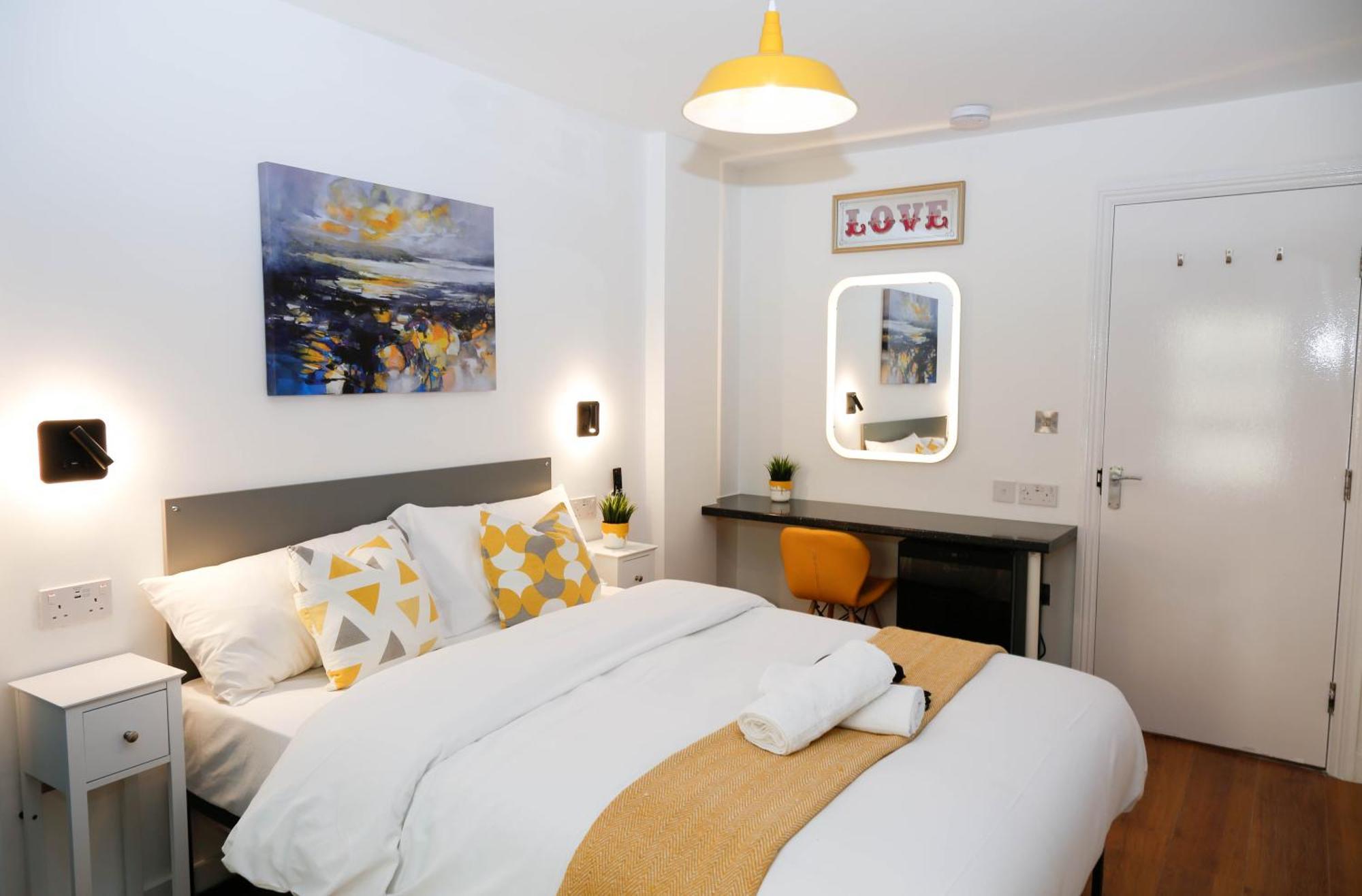 New Luxury Rooms In The Heart Of London Next To Shops, Cafes, Bars & Metro With Shared Bathrooms Экстерьер фото