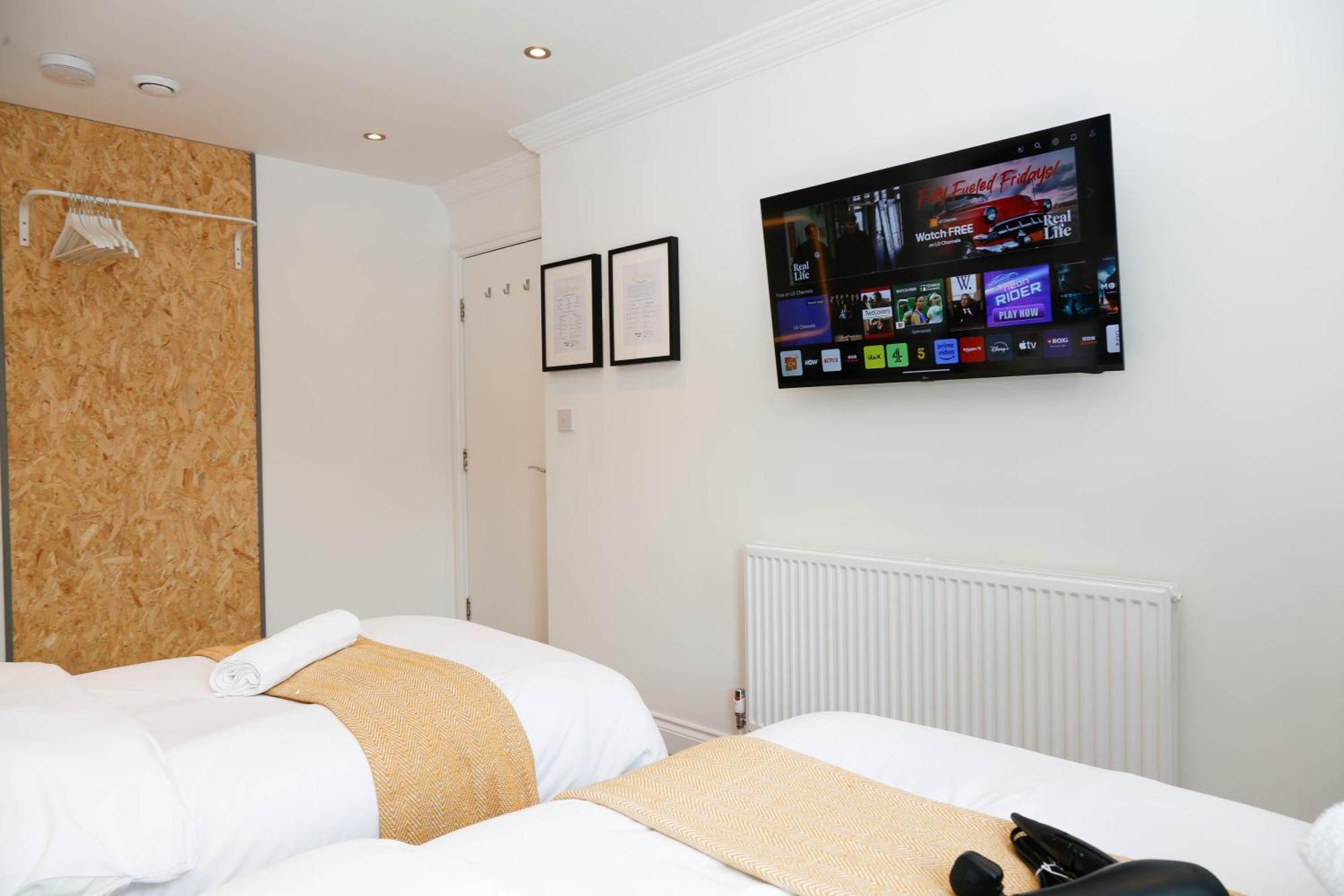 New Luxury Rooms In The Heart Of London Next To Shops, Cafes, Bars & Metro With Shared Bathrooms Экстерьер фото