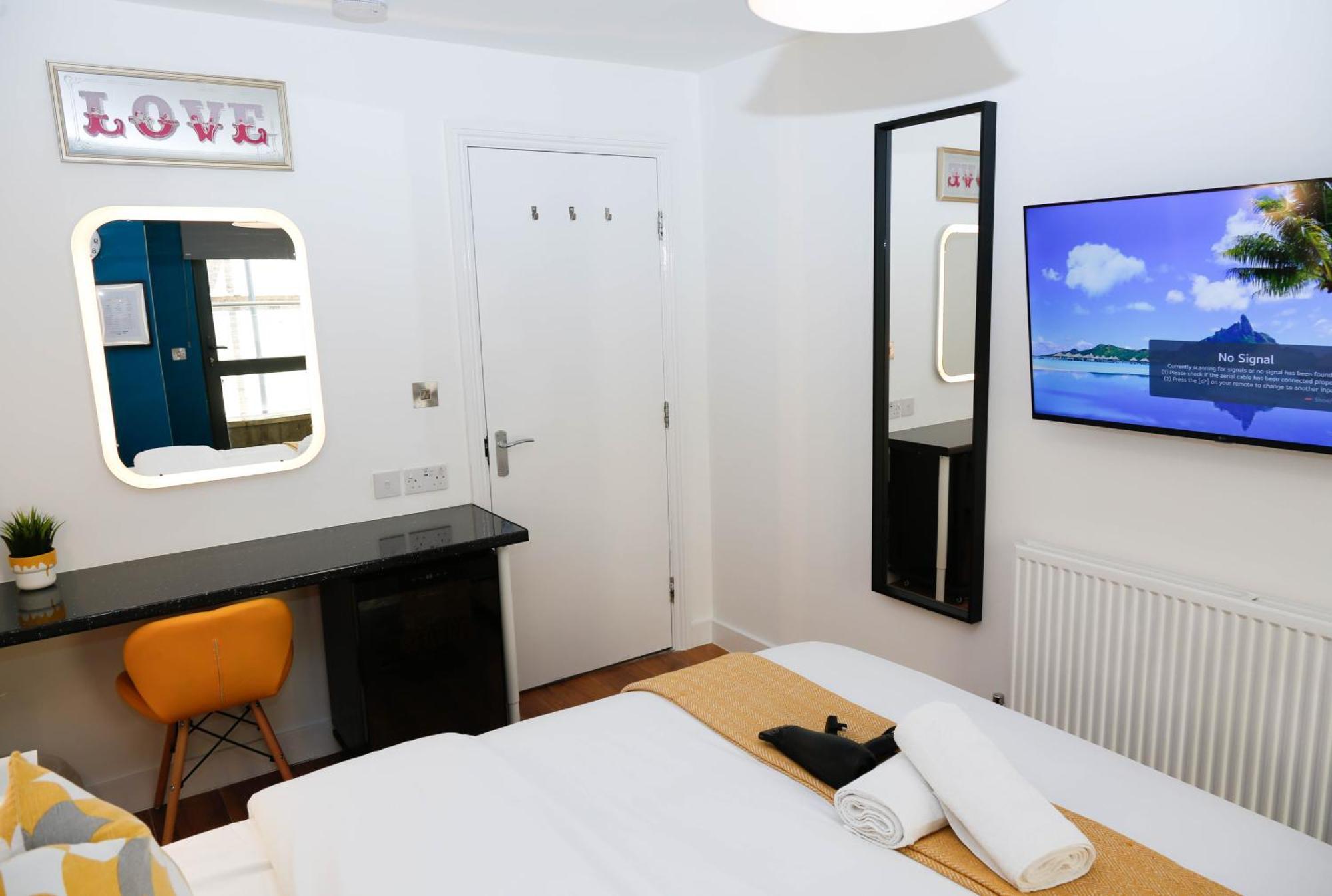 New Luxury Rooms In The Heart Of London Next To Shops, Cafes, Bars & Metro With Shared Bathrooms Экстерьер фото